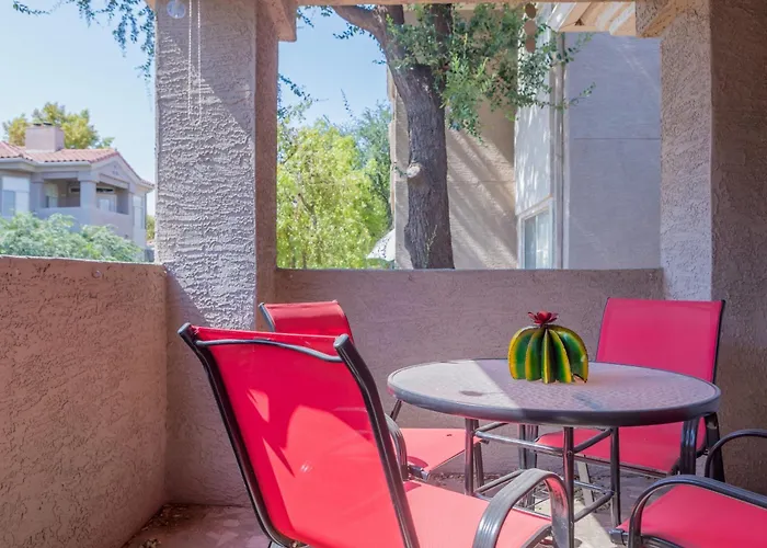 Modern Retreat In Ahwatukee Heated Pool Gym *