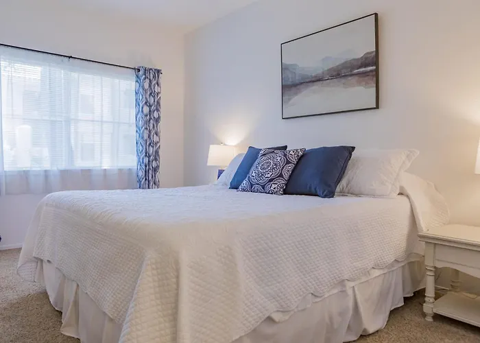 Modern Retreat In Ahwatukee Heated Pool Gym Apartment Phoenix