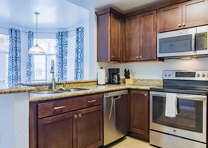 Modern Retreat In Ahwatukee Heated Pool Gym Apartment